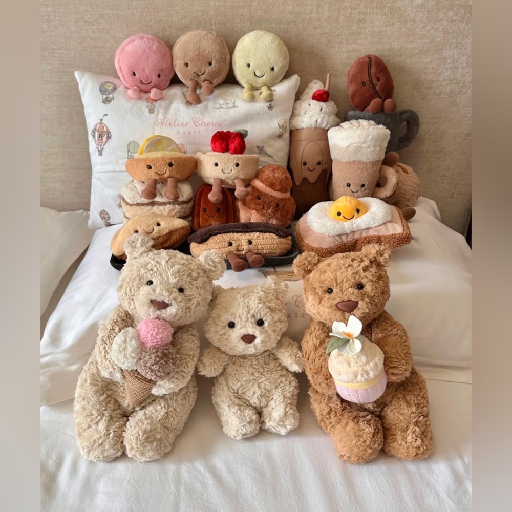 Jellycat Oatus Bear With Ice Cream, NYC exclusive, FREE shipping - Picture 2 of 2